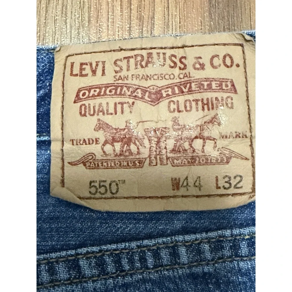 Levi's 550 Jeans Mens 44x32 Relaxed Fit Straight Leg Blue Denim